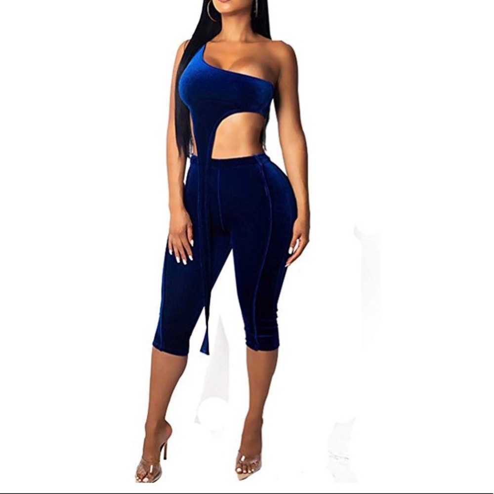 Two piece blue velvet set